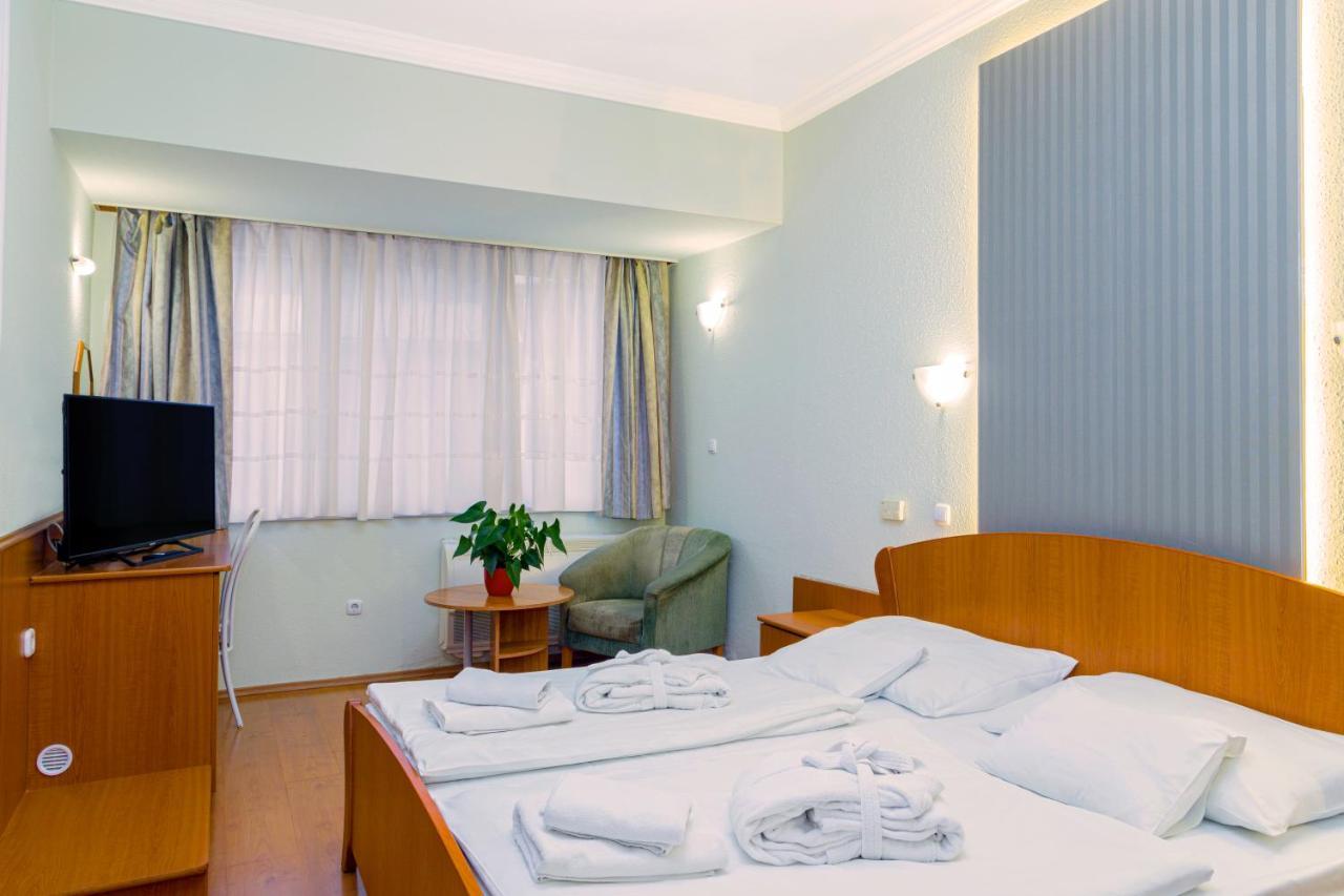 Aqua Blue Hotel Hajdúszoboszló Εξωτερικό φωτογραφία
