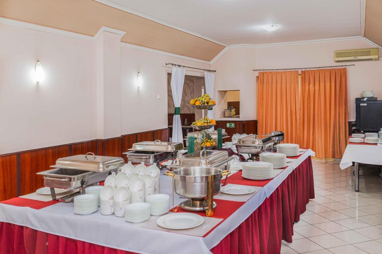 Aqua Blue Hotel Hajdúszoboszló Εξωτερικό φωτογραφία