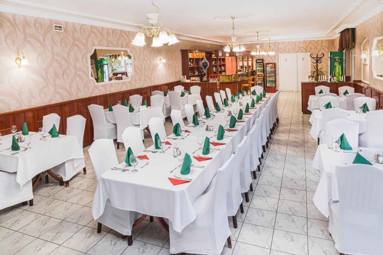 Aqua Blue Hotel Hajdúszoboszló Εξωτερικό φωτογραφία