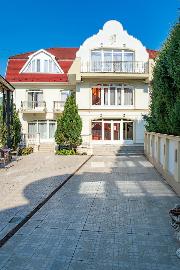 Aqua Blue Hotel Hajdúszoboszló Εξωτερικό φωτογραφία